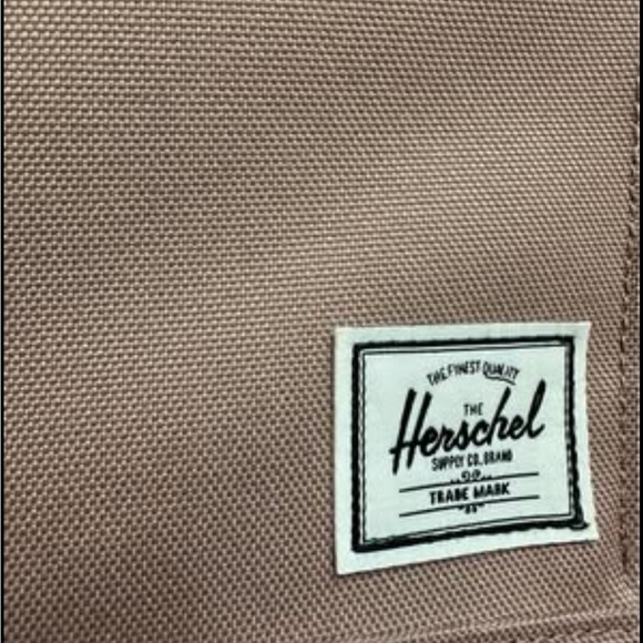 Backpack - Picture 4 of 5